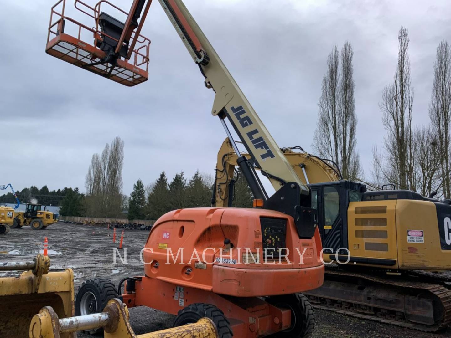 Jlg Industries, Inc. 460SJ, 3667 hours, S/N: 176244, 2013 - Image 3