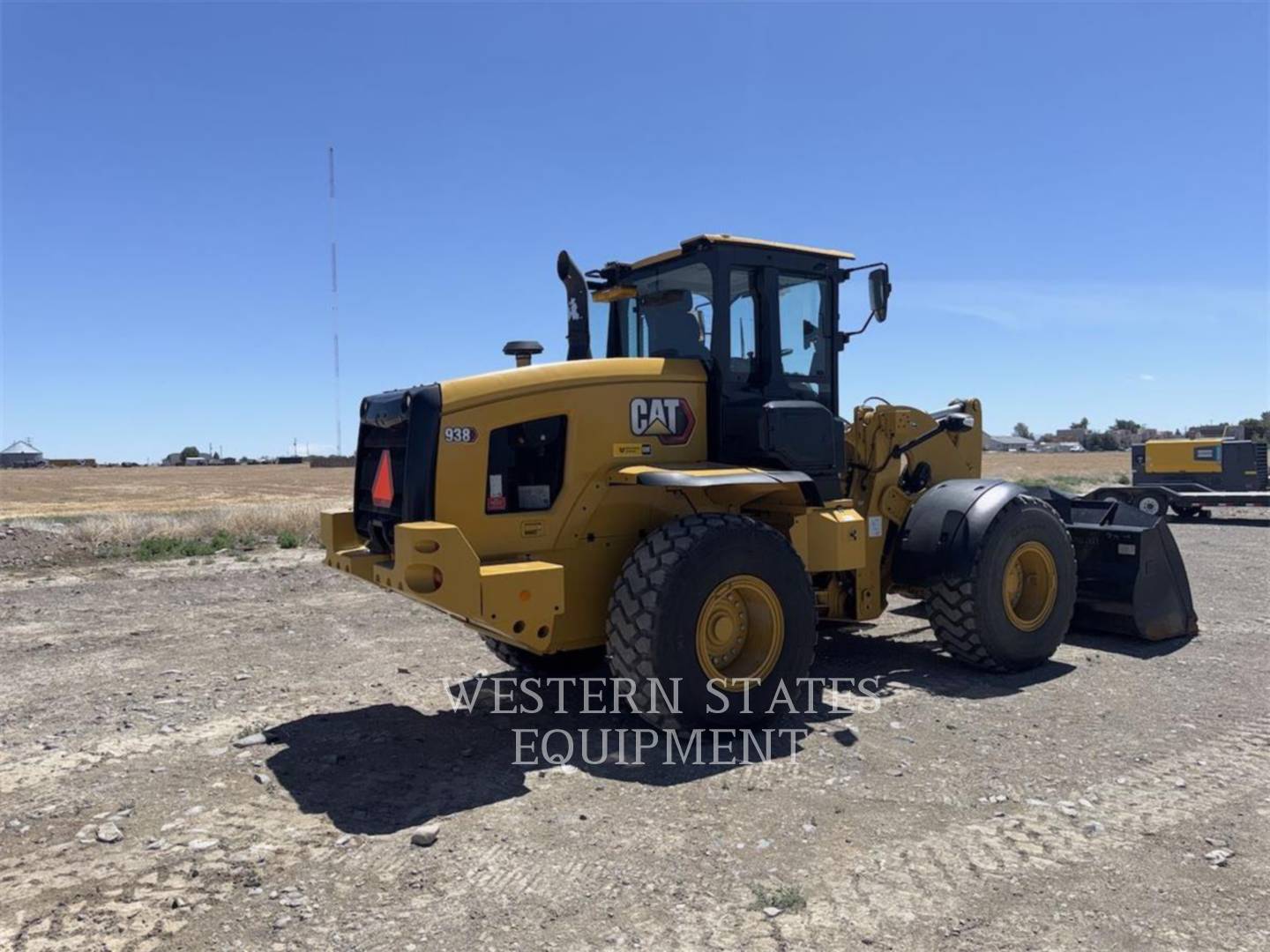 Cat 938, Wheel Loader, 193 hours, S/N: EZY01451, 2024 - Image 2