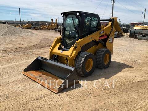 Cat 242D3, Skid Steer Loader, 455 hours, S/N: T8A00695, 2024 - Image 1