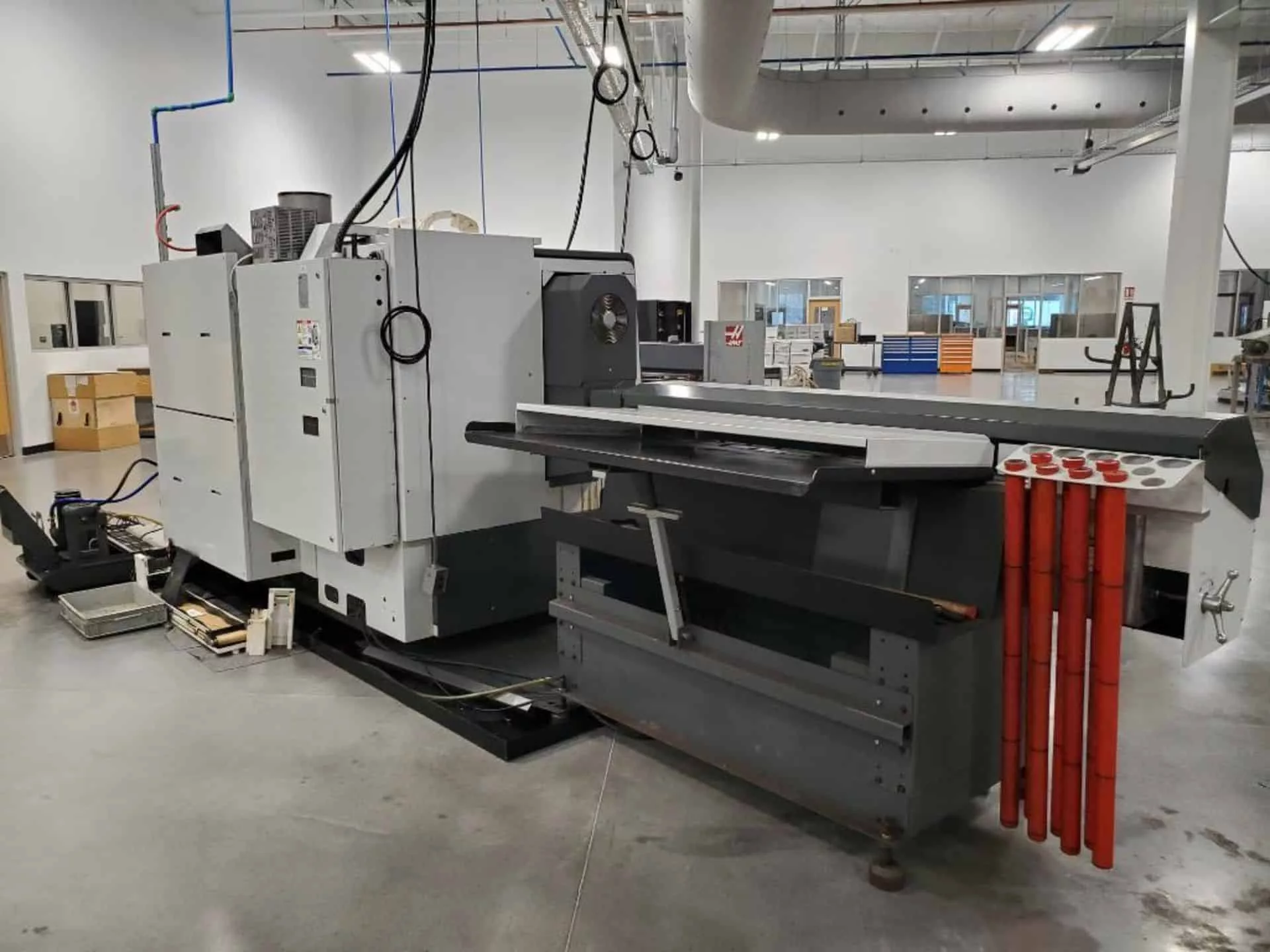 Haas #DS-30SS, CNC Lathe, 37.7" swing, 26" machining length, 16" turning diameter, 10" chuck, 30 HP, 4,800 - Image 8