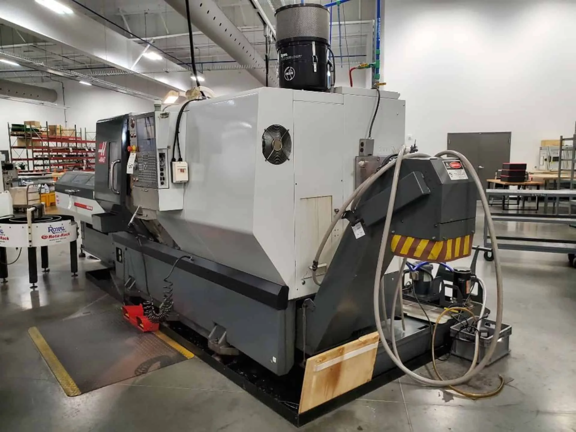 Haas #DS-30SS, CNC Lathe, 37.7" swing, 26" machining length, 16" turning diameter, 10" chuck, 30 HP, 4,800 - Image 9