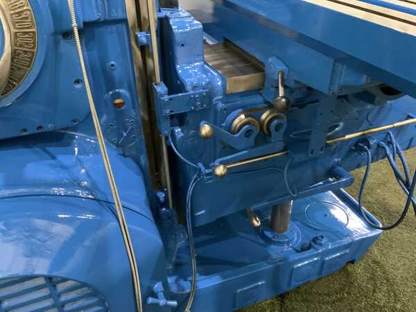 Kearney & Trecker #530TF-20, horizontal mill, 25" x 96" table, #50NS taper, 2-Axis Newall digital read out - Image 6