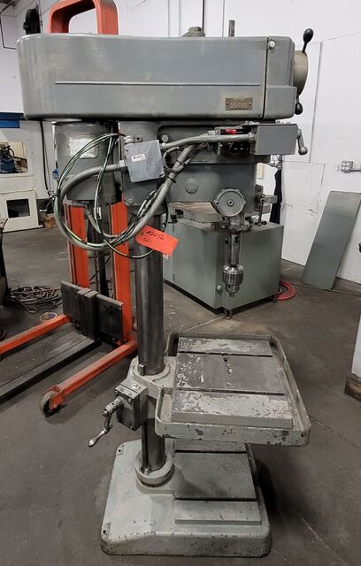 20" Clausing #2276, drill press, 1.25" drill capacity, 150-2000 RPM, 1.5 HP, 6.5" spindle travel - Image 4