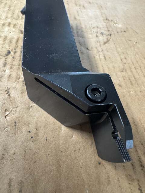 Seco Tools #CFMR15005E, Indexable Grooving Tool Holder, 1.5" Shank, 5mm Insert Width - Image 4