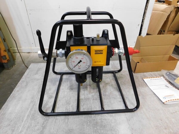 Atlas Copco #RTP2600-HR25, Pneumatic Pistol Nutrunner W/ FRL Stand, 1" Drive - Image 7