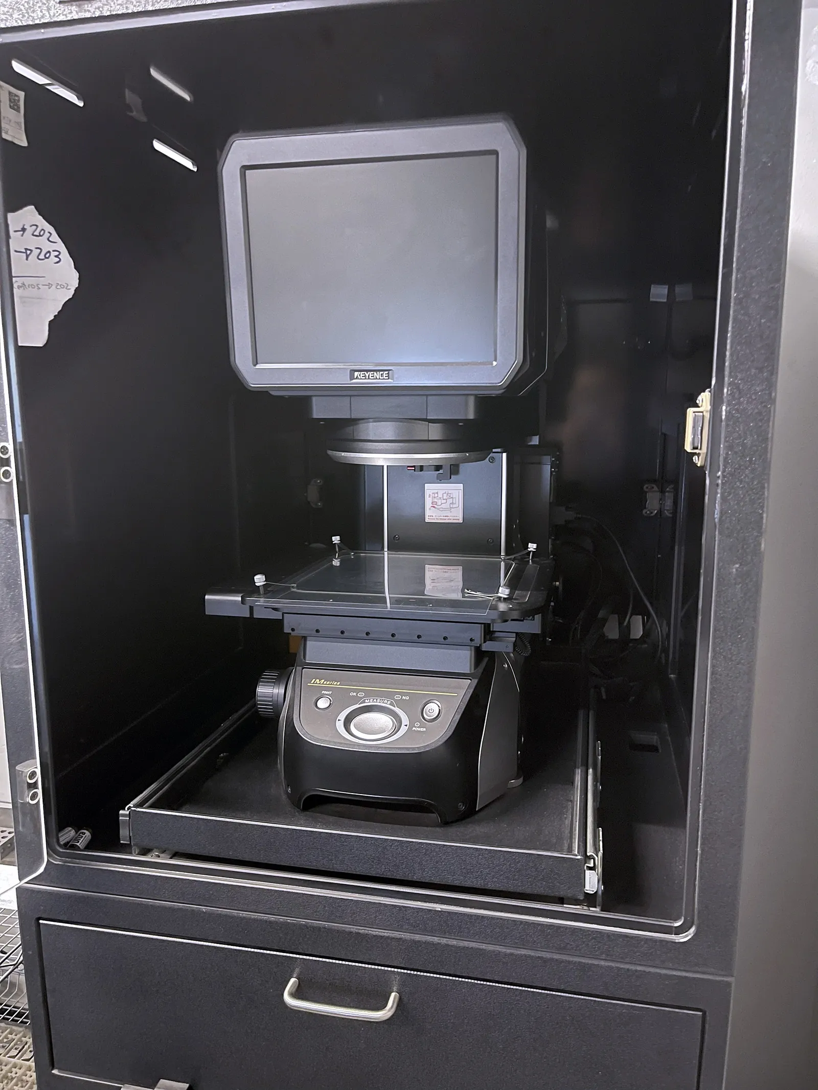 Keyence #IM-7010, image dimension measuring system, 7.87" x7.87" FOV, 0.5 m accuracy, 2019 - Image 2