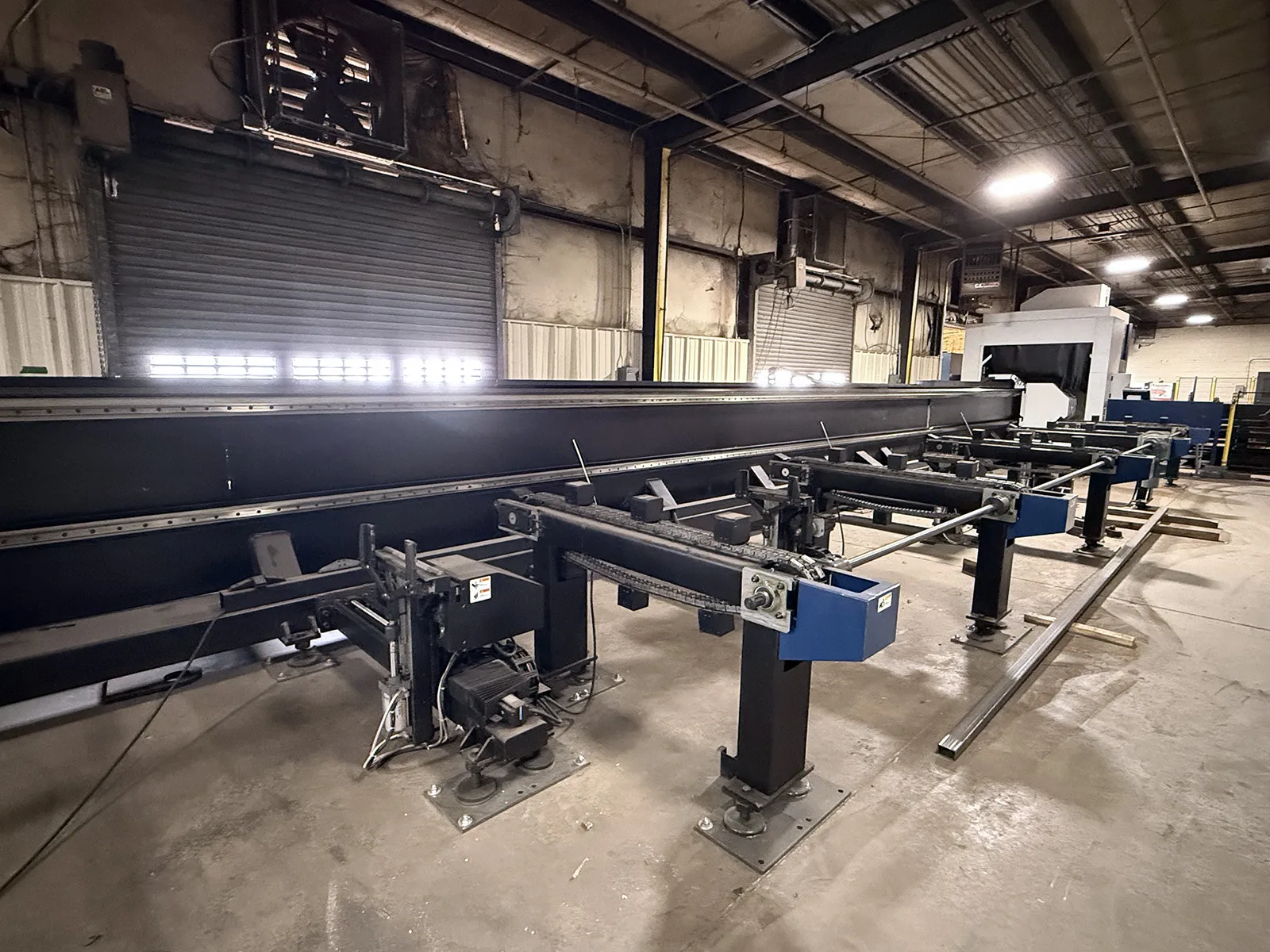 HSG #TX15036, CNC tube laser, 6 kW, 14.17" max diameter, 50' infeed/outfeed, 3,150 IPM, 2023 - Image 6