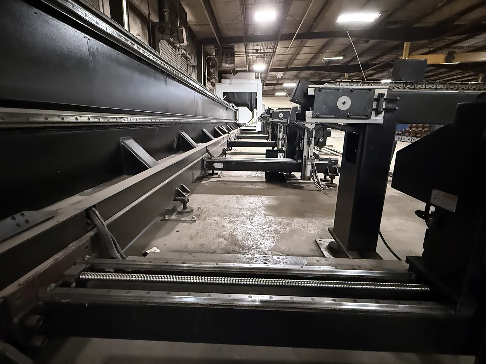 HSG #TX15036, CNC tube laser, 6 kW, 14.17" max diameter, 50' infeed/outfeed, 3,150 IPM, 2023 - Image 7