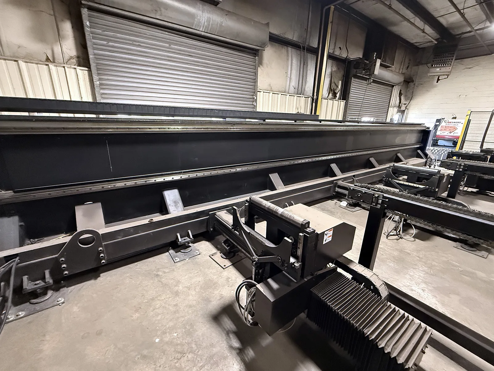 HSG #TX15036, CNC tube laser, 6 kW, 14.17" max diameter, 50' infeed/outfeed, 3,150 IPM, 2023 - Image 8