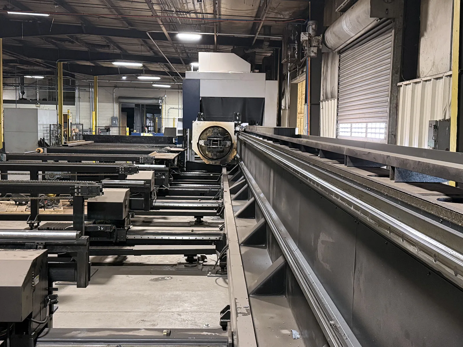 HSG #TX15036, CNC tube laser, 6 kW, 14.17" max diameter, 50' infeed/outfeed, 3,150 IPM, 2023 - Image 9