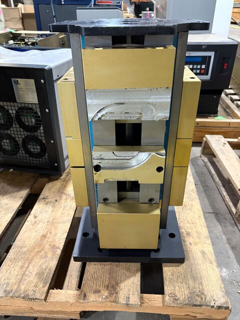 Bock Monoquad #2031, CNC Workholding Fixture, 4-Sided Clamping System - Image 3