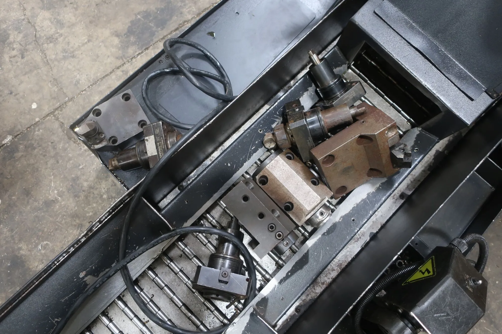 Daewoo Doosan #PUMA-V400M, CNC vertical lathe, 18" chuck, 3000 RPM, 22 KW, 12-station turret, live tooling - Image 9