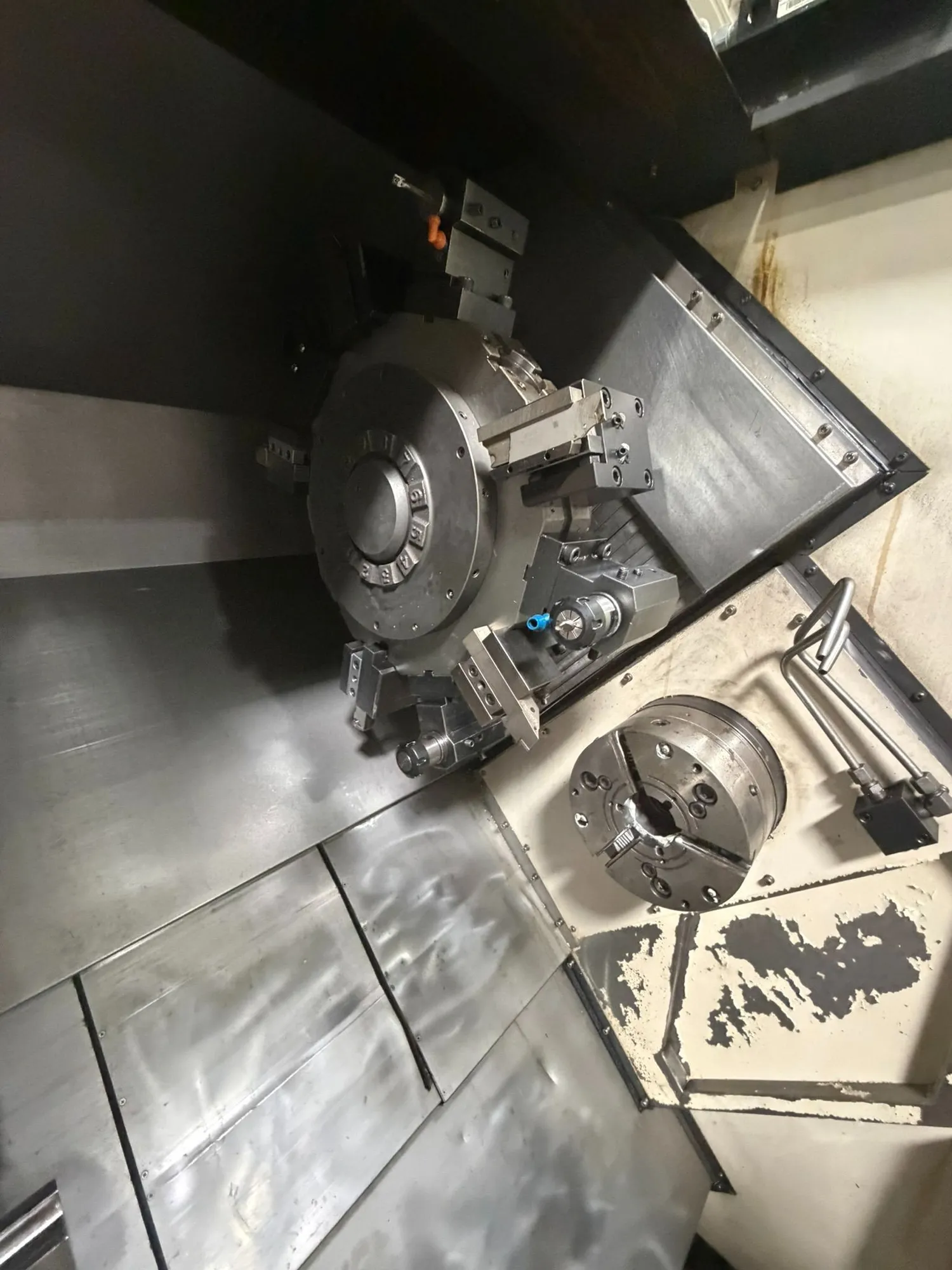 Hwacheon #T2-1T-SMC, CNC lathe, Twin Spindle, 18.1" turning diameter, 20 HP, 5000 RPM, 12-position turret - Image 5