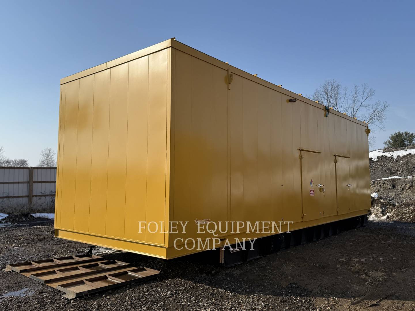 2000 KW Caterpillar #3516C, diesel generator set, sound enclosure w/ fuel base tank, 480 Volts, EMCP4.2 - Image 2