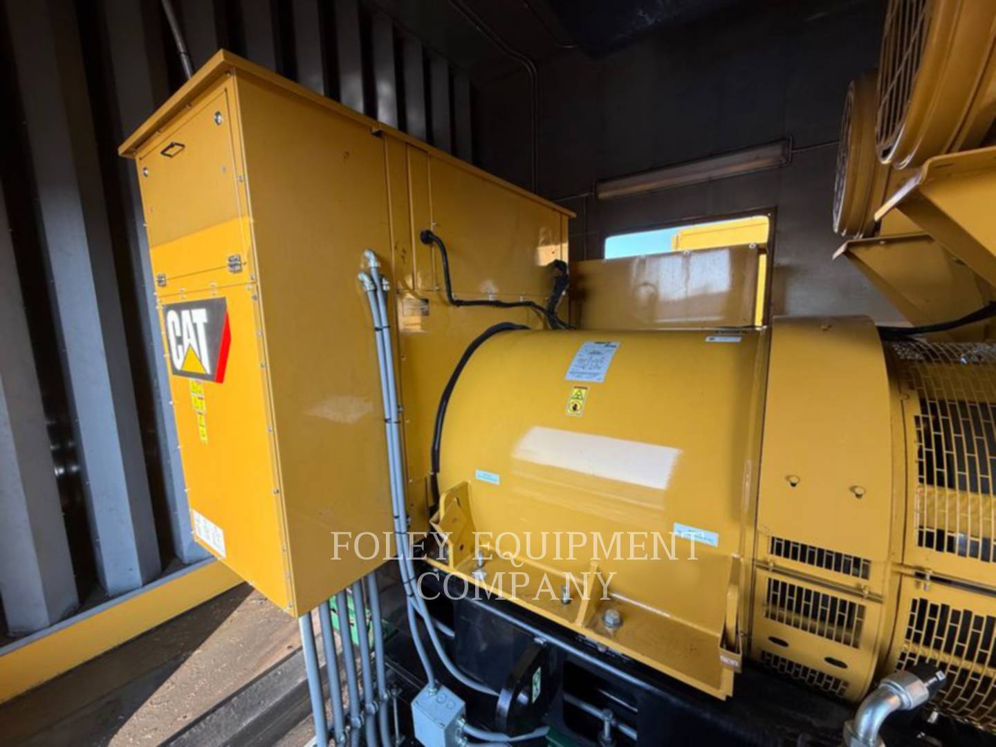 2000 KW Caterpillar #3516C, diesel generator set, sound enclosure w/ fuel base tank, 480 Volts, EMCP4.2 - Image 6