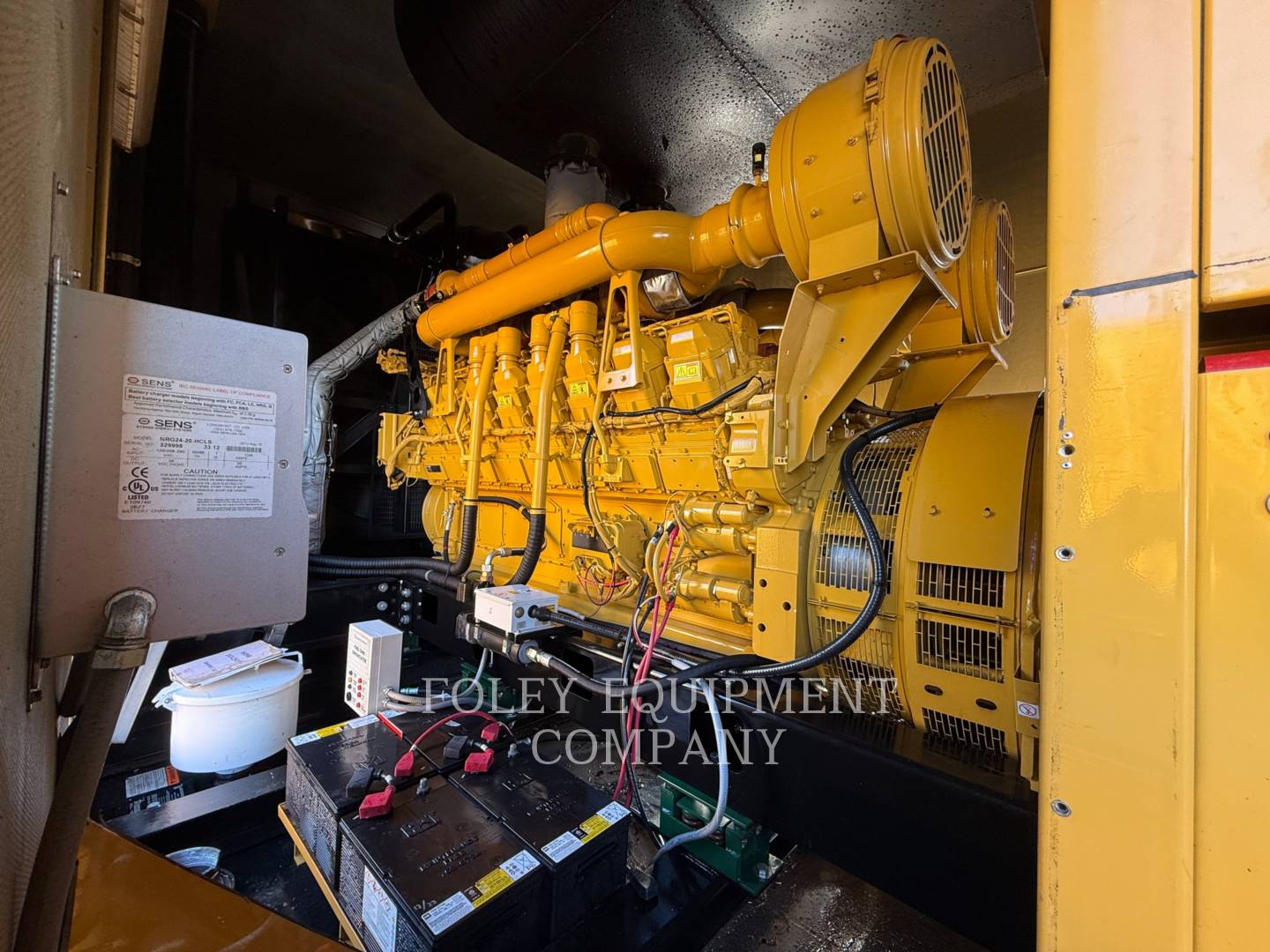 2000 KW Caterpillar #3516C, diesel generator set, sound enclosure w/ fuel base tank, 480 Volts, EMCP4.2 - Image 7
