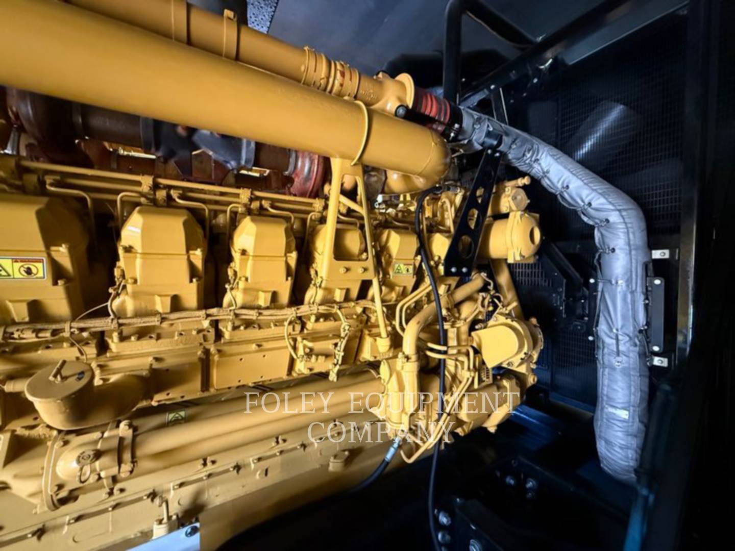 2000 KW Caterpillar #3516C, diesel generator set, sound enclosure w/ fuel base tank, 480 Volts, EMCP4.2 - Image 8