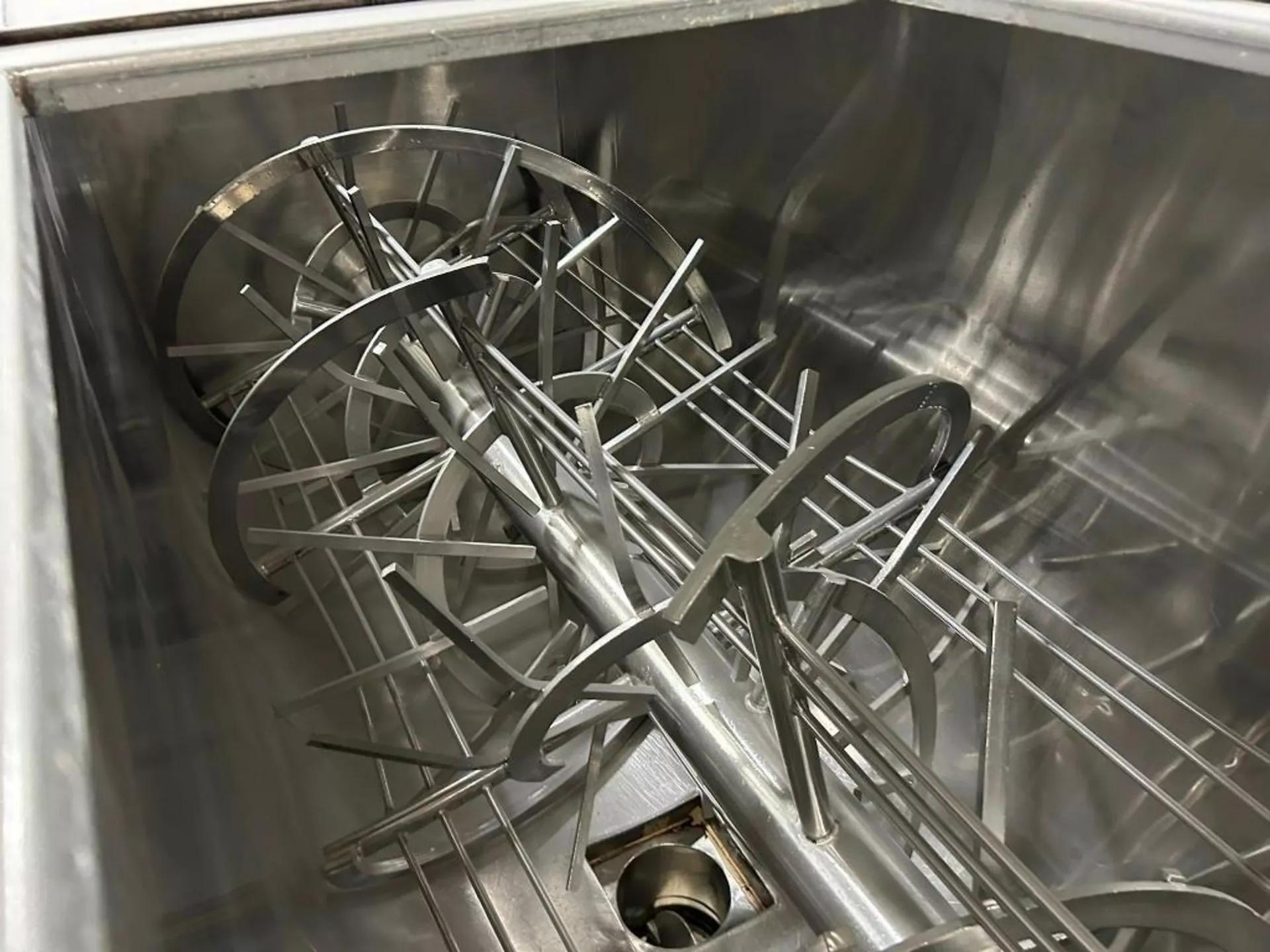 135 cu.ft. J.H. Day, Stainless Steel Double Spiral Ribbon Blender, top cover, 30 HP explosion proof motor - Image 8