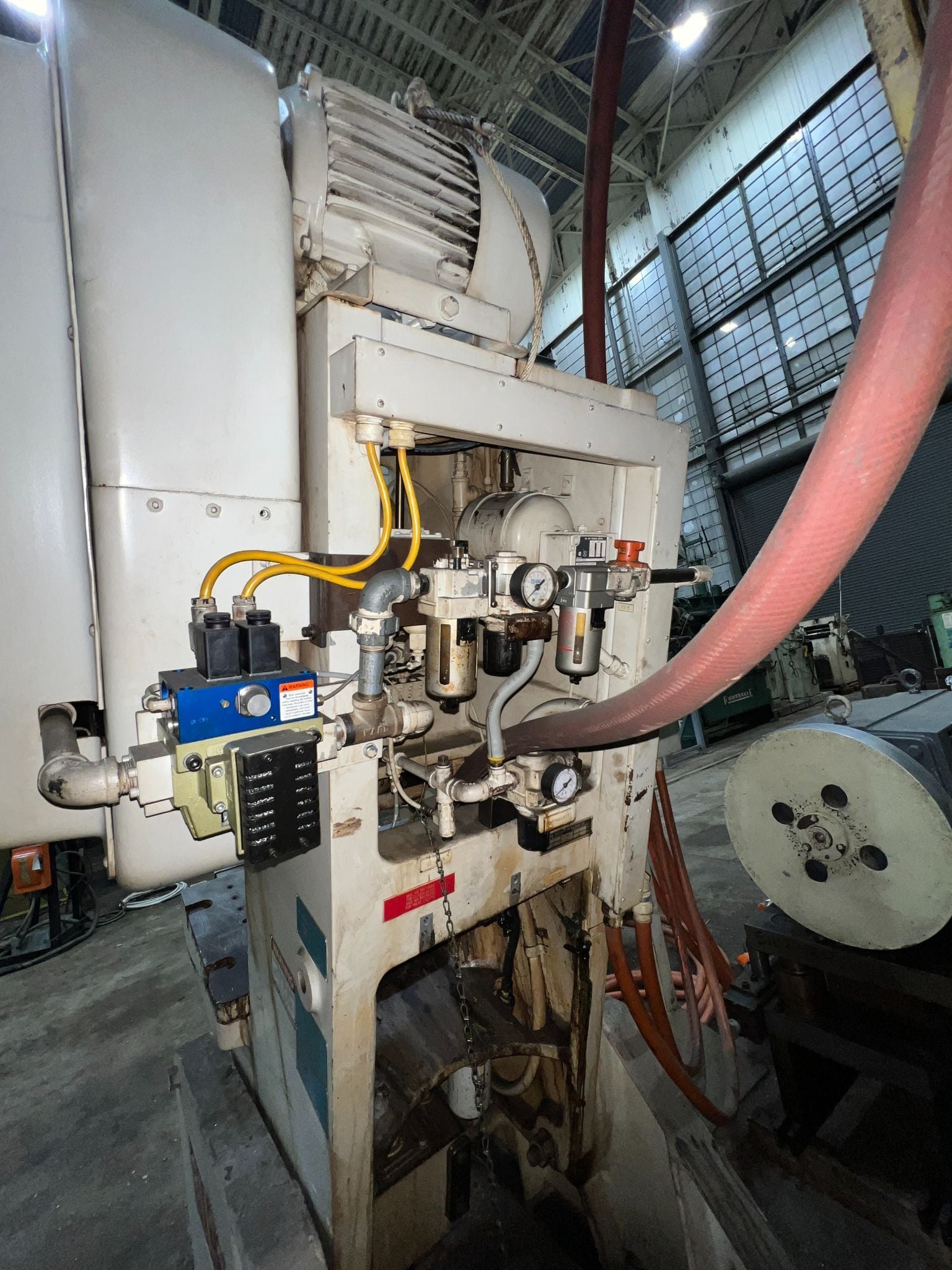 35 Ton, Bliss #C-35, flywheel OBI press, 3" stroke, 10.75" Shut Height, 2.5" adj., 26.5" x 17" bed, 120 SPM - Image 9