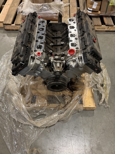 Ford #HC2Z-6006-ARM, 6.2L V8 Gasoline Engine, Remanufactured Long-Block, 300 HP, 2023 - Image 1