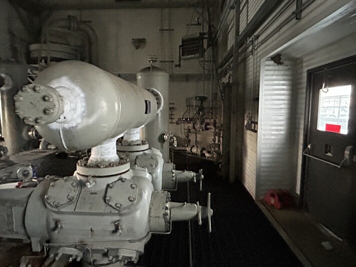 1,445 HP Enerflex / Ariel #JGT/4, Reciprocating Compressor Package, Waukesha L5794LT Driver, 3-Stage, Sweet - Image 5