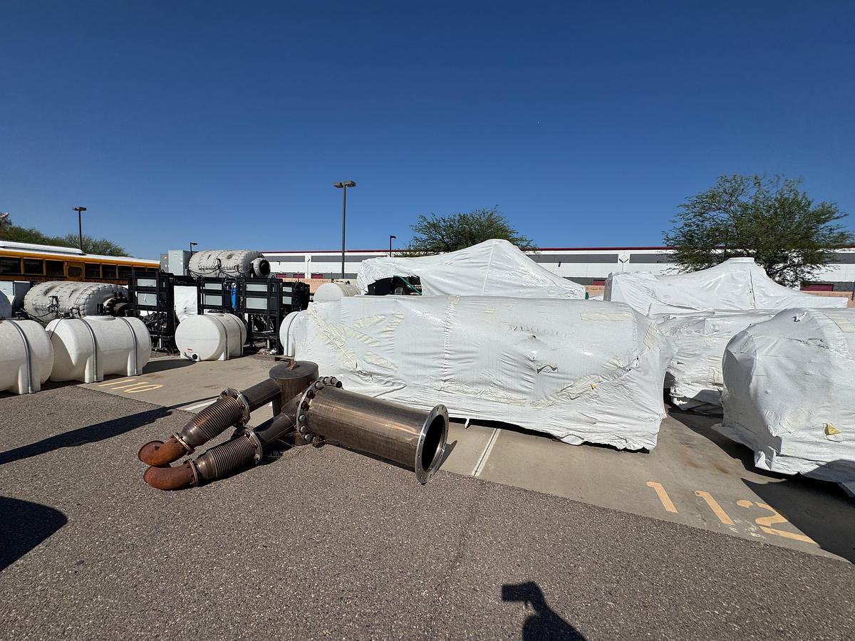 1000 KW Cummins #1000DQFAH, diesel generator, open skid mounted, 277/480 Volts, Tier 4 Final, 2022 (8 - Image 8