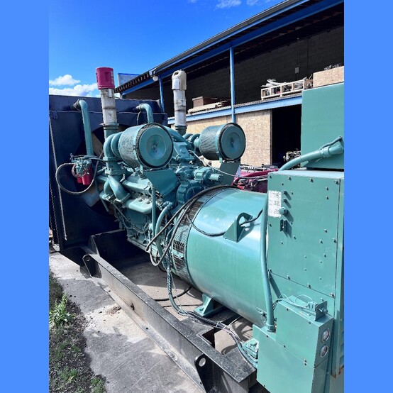 565 KW Detroit Diesel #16V71TT, diesel generator set, stationary, open skid, Simplex controls, 3,512 hours - Image 2