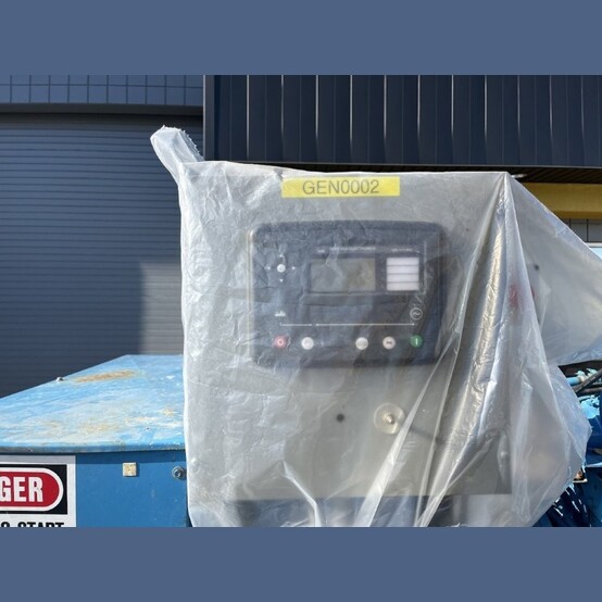 800 KW Detroit Diesel #16V92TA, diesel generator set, stationary/skid, weather enclosure, 822 hours, 1992 - Image 10