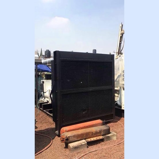 600 KW IGSA, diesel generator set, 750 kVA, 440 Volts, 3 phase, GM motor, Stamford generator end, 2002 - Image 4