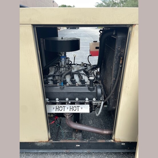 130 KW Generac #QT13068GNSN, natural gas/LP generator set, sound attenuated, auto start, 150A breaker, 330 - Image 6