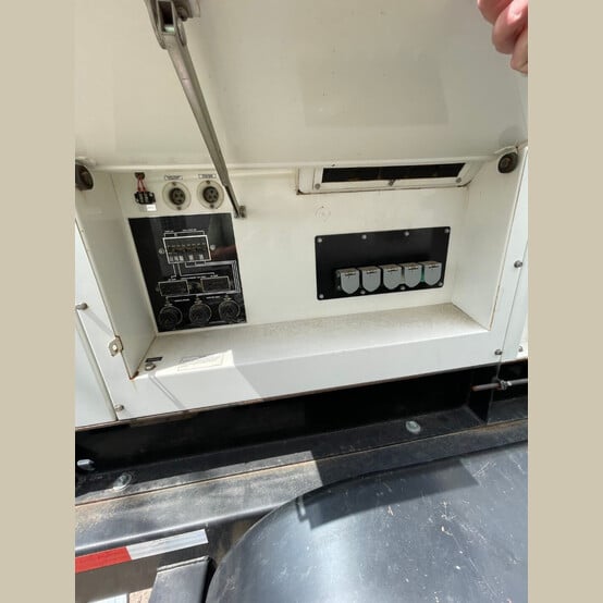 132 KW Multiquip #DCA150SSCU, portable diesel generator, standby, trailer mtd, sound attenuated, Cummins QSB7 - Image 6