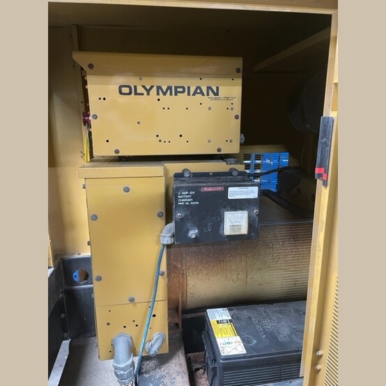 80 KW Caterpillar #95A04991-S, portable diesel generator, trailer mtd, 125 gal base tank, 316.5 hours - Image 7