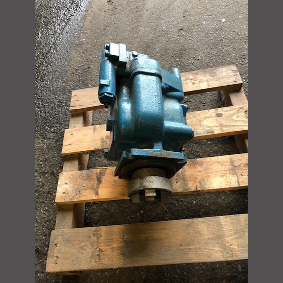 45 GPM, 3625 PSI Vickers #PVH74C, Axial Piston Pump - Image 3