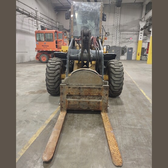 John Deere 624K, Wheel Loader, 186 HP, 60" forks, ROPS, 9,690 hours, 2016 - Image 2