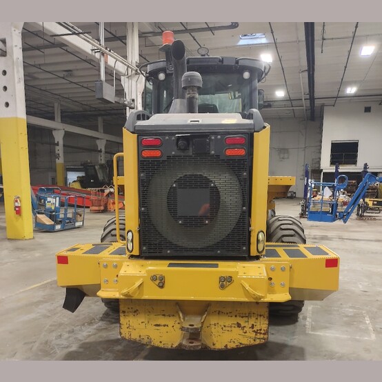 John Deere 624K, Wheel Loader, 186 HP, 60" forks, ROPS, 9,690 hours, 2016 - Image 4