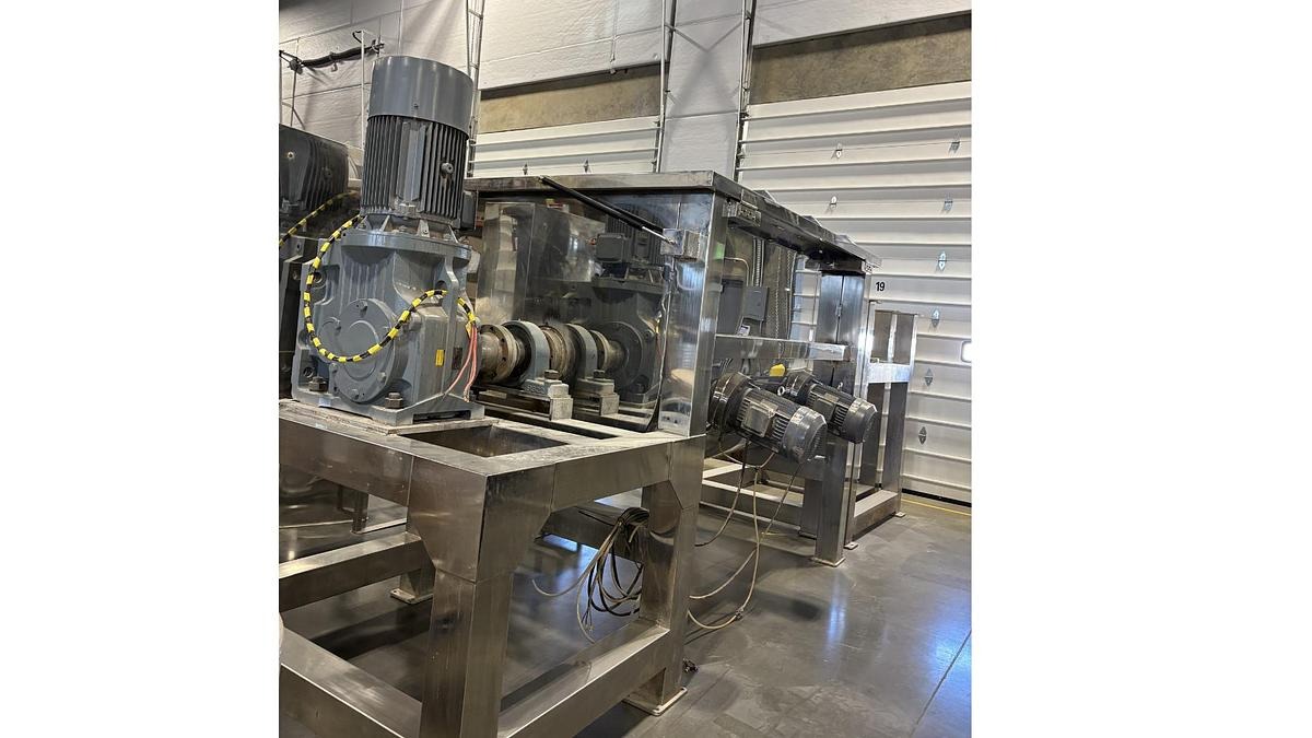 140 Cu. Ft. Jia #WLDH-4000, Ribbon Blender, w/ Choppers and 2 Gearboxes, 2020 - Image 3