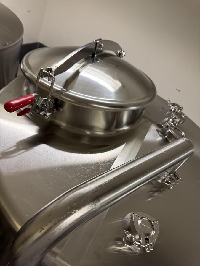 304 gallon Jacketed Mixing Tank #N03652, 1151 Liters, Temperature-Controlled Jacket - Image 3