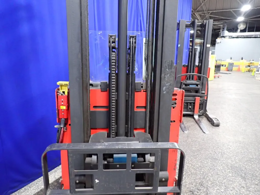 3000 lb. Raymond #EASI-R30TT, electric stand-up forklift, 216" lift height, 42" x 4" forks - Image 4