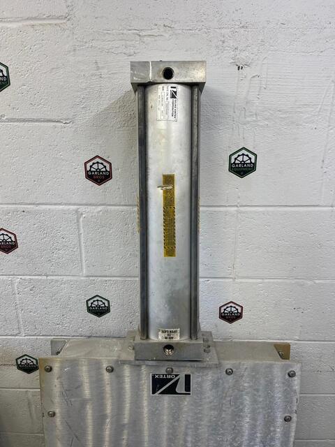 Salina Vortex #SA18-MG-SB-RS, Pneumatic Gate Knife Valve, 18" x 18" size, 20-1/4" bolt hole center to center - Image 3