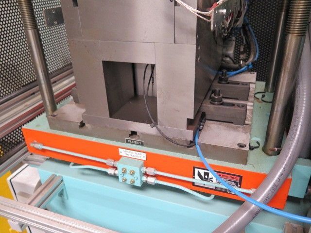 30 Ton, Wabash #G30-18-BLPX, compression molding press, 8 stroke, 8"-28" DL, 2 HP, 2019 - Image 10