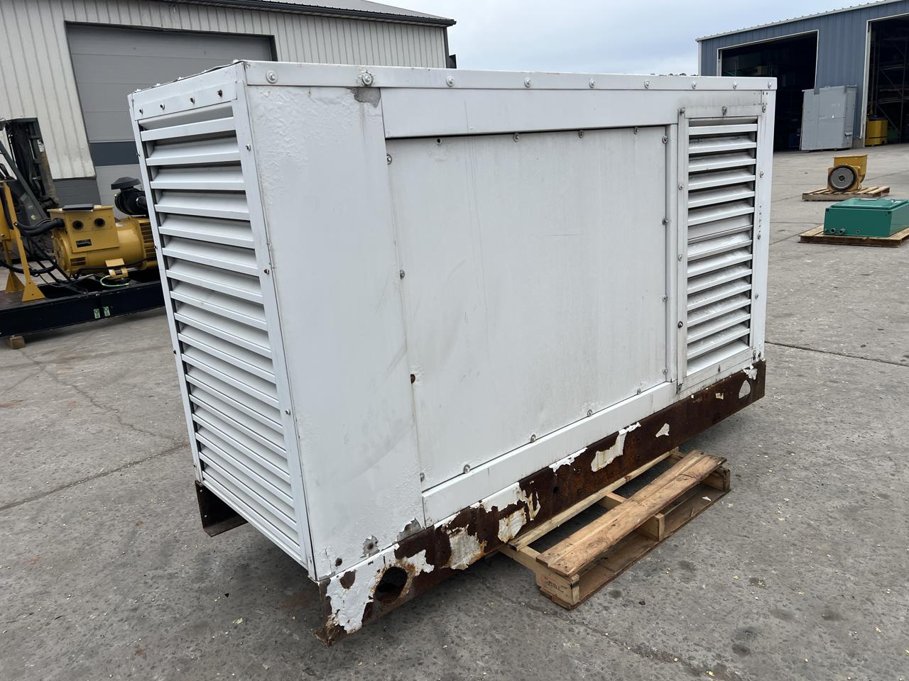 100 KW Blue Star Power #363PS, Diesel Generator Set, 277/480 Volts, 1800 RPM, circuit breaker, 1PH/3PH, 3335 - Image 3