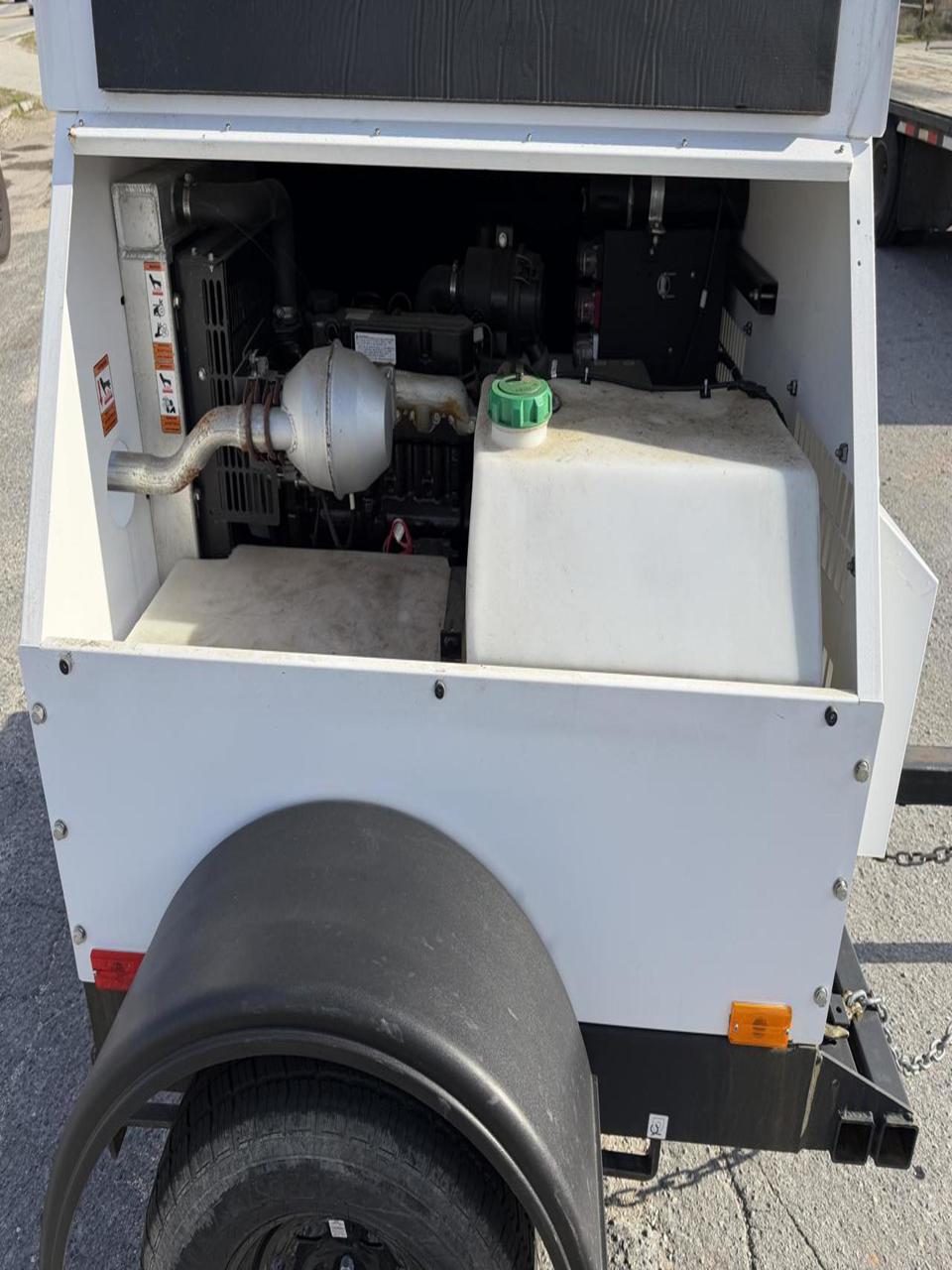 15 KW Generac #MLG15, Portable Diesel Generator, Mitzubishi engine, 120/240 Volts, 1800 RPM, circuit breaker - Image 4