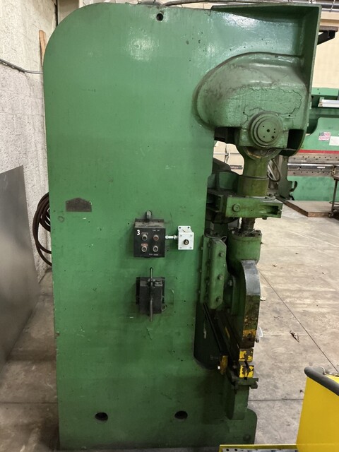 60 Ton, Bronx #1716, press brake, 10' overall, 440 V., 3 phase - Image 4