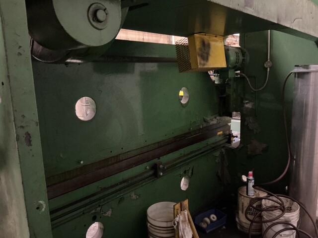 60 Ton, Bronx #1716, press brake, 10' overall, 440 V., 3 phase - Image 10