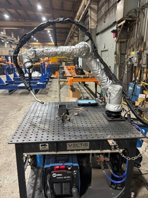 Vectis #UR10e, Collaborative Welding Robot, 6-Axis, 27.5 lb. Payload, 51" Reach, Miller Invision 450MPa, 2023 - Image 1