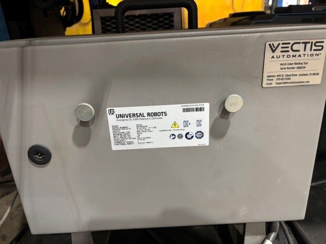 Vectis #UR10e, Collaborative Welding Robot, 6-Axis, 27.5 lb. Payload, 51" Reach, Miller Invision 450MPa, 2023 - Image 7