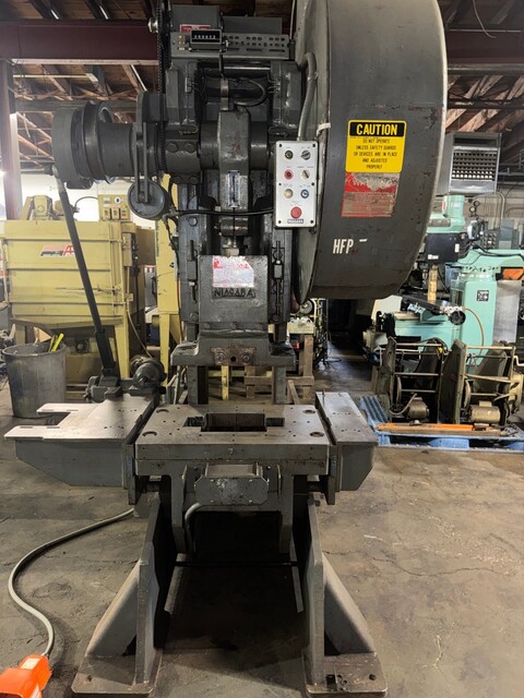 45 Ton, Niagara #M45, OBI, 2-1/2" stroke, 11-3/4" Shut Height, 2-5/8" Adj., 120-240 SPM - Image 4