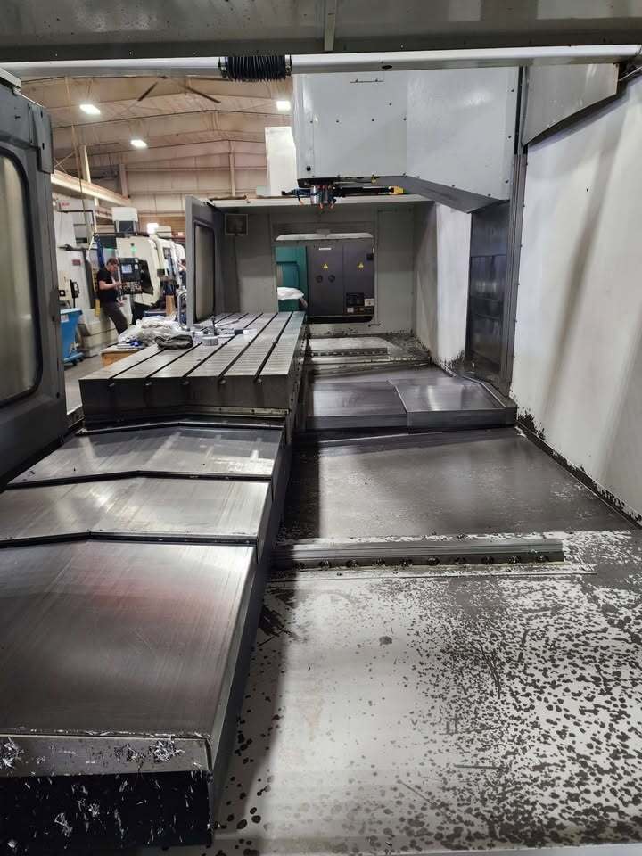 Haas #VF-11, Vertical Machining Center, 120" x 28" table, 120" X, 40" Y, 30" Z, 20 HP, 10,000 RPM, 24 - Image 2