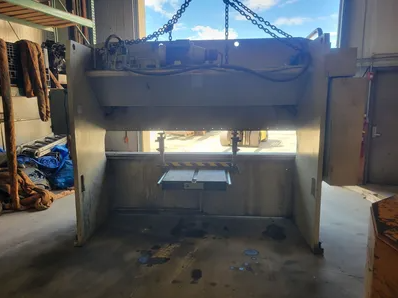 150 Ton, LVD #150-JS-10, CNC hydraulic press brake, 10' overall, 98" between housing, Hurco Autobend 7 - Image 10