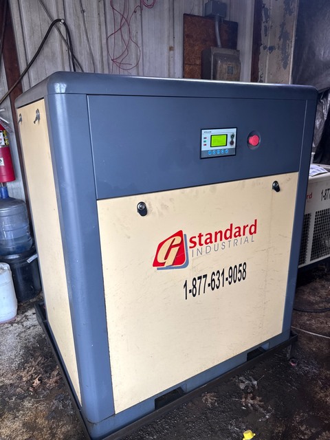 116 cfm, 100 psig, Standard Industrial #GSI-25, Rotary Screw Air Compressor, 25 HP, 2021 - Image 2